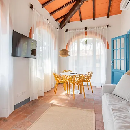 Exclusive With Garden And Parking, Deluxe In Holiday home