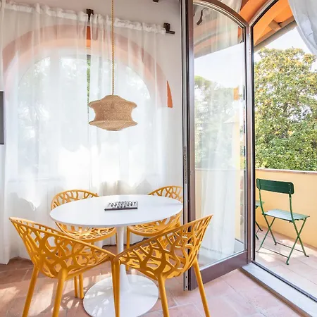 Exclusive With Garden And Parking, Deluxe In Feriehus