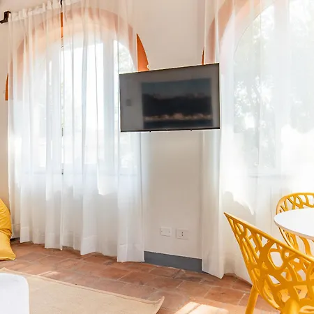 La Casina, Precious In A Unique Location, Βιαρέτζιο