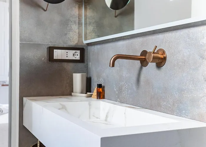 La Casina, Precious In A Unique Location,